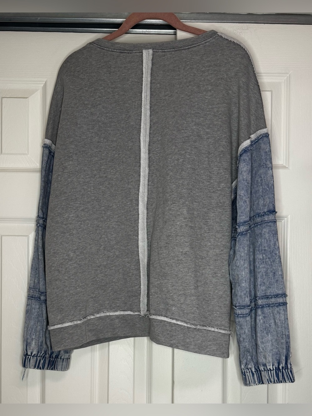 New In Gray with Washed Denim Sleeves Crewneck Pullover - Size M - Picture 4 of 5